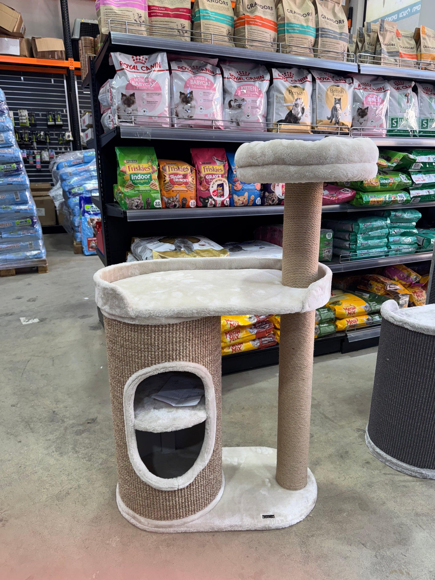 Hoofie - когтеточка с укрытием и приподнятой кроватью