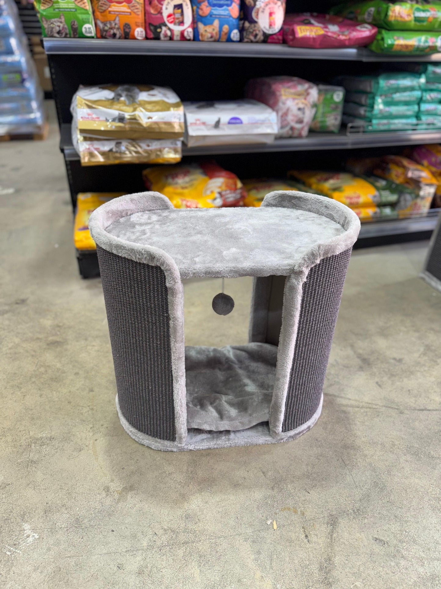 Hoofie — уютное кошачье дерево с зоной отдыха и поверхностью для царапания