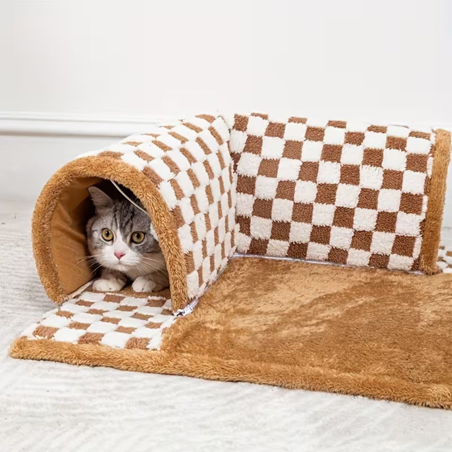 מיטה לחתולים עם מנהרה